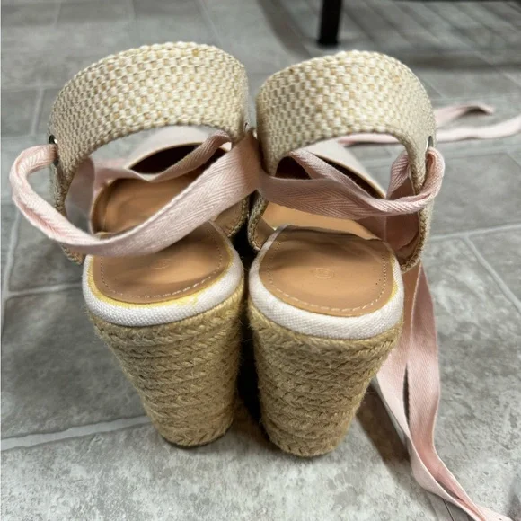 Pink Ribbon Heels - Picture 3 of 6